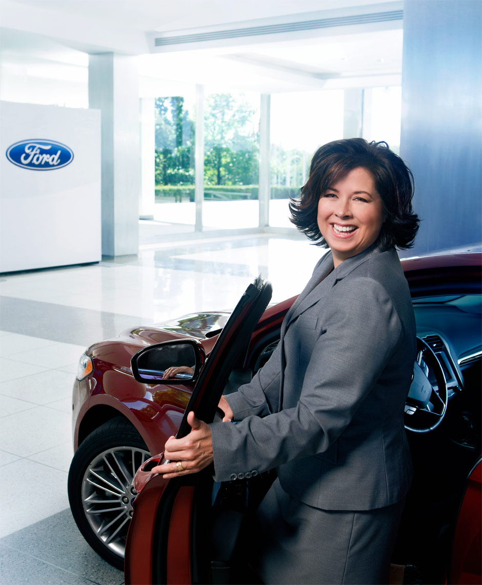 detroit-corporate-portrait-sheryl-connelly-ford-motor-futurist-photographer-scott-stewart