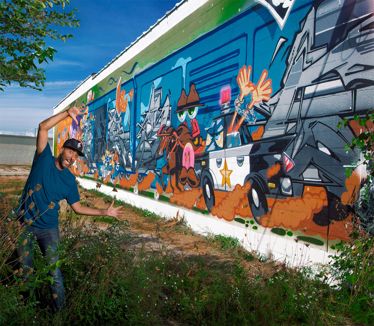 detroit-environmental-artist-portrait-of-muralist-persue-scott-stewart-phototographer