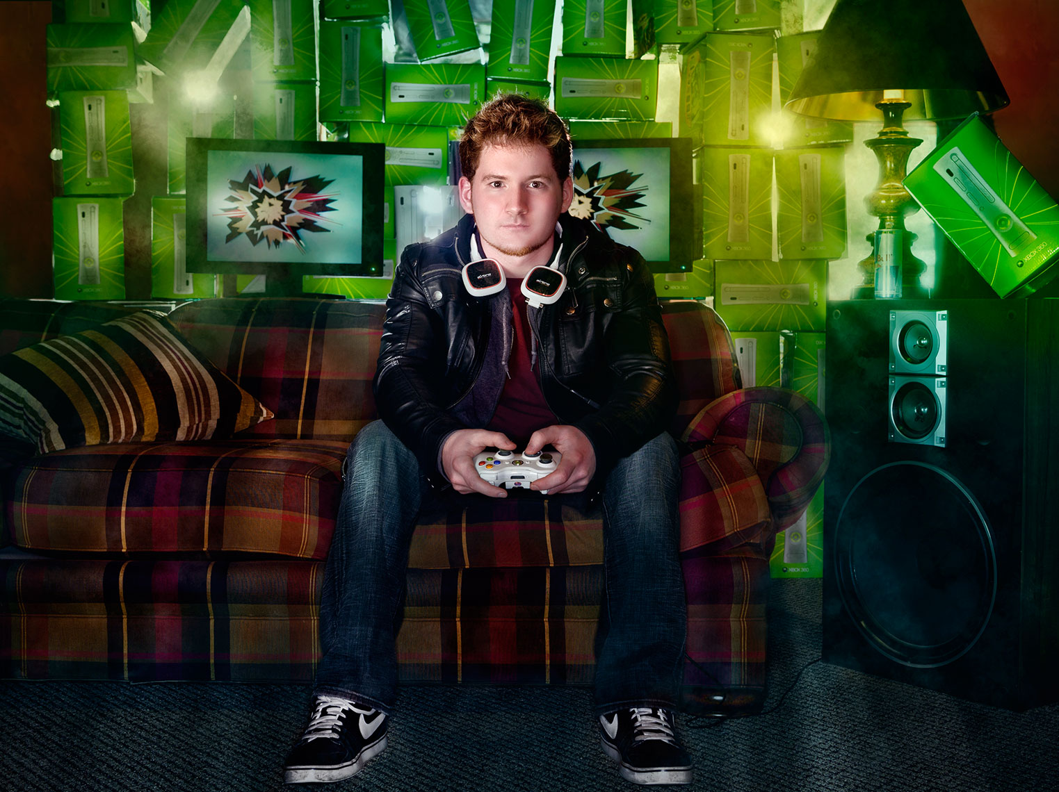 lifestyle-portrait-of-eastern-michigan-student-gamer-zachery-ann-arbor-editorial-photographer-scott-stewart